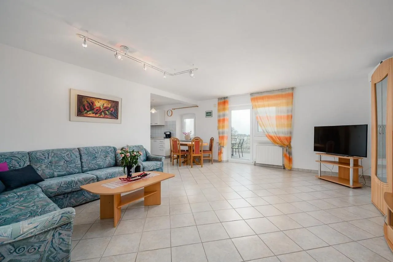 Apartment Cupilija - Parenzana Bike Trail 乌马格